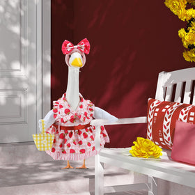 Vibrant spring design enhances yard decor with lively colors