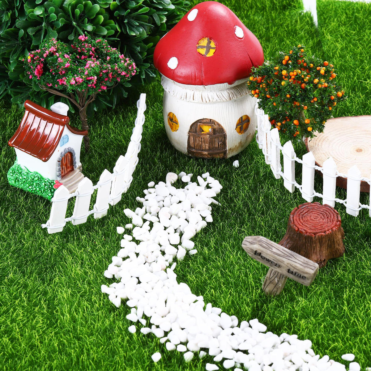 Elcoho Easy-Cut Dollhouse Grass for custom shapes and layouts