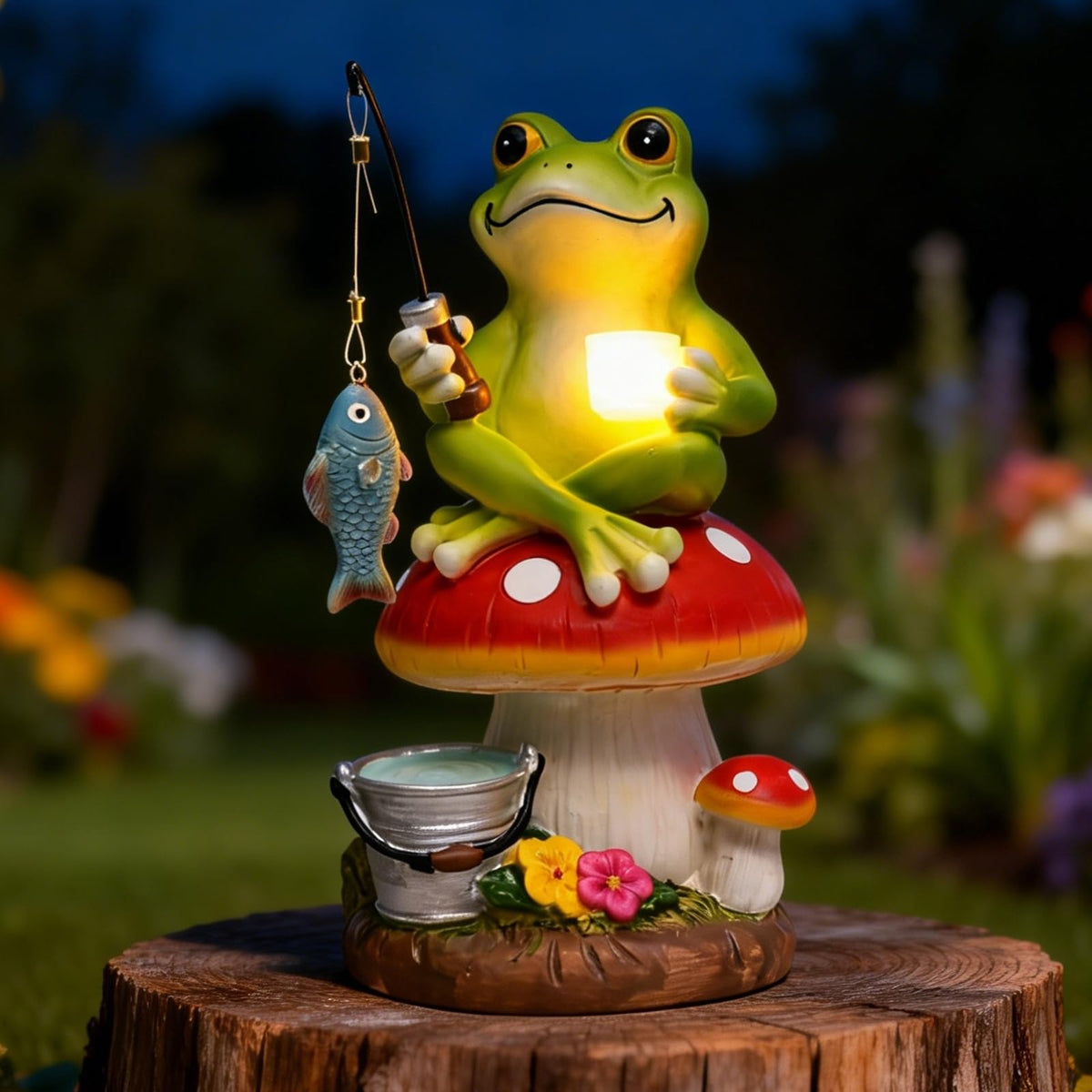Elegondrar Solar Frog on Red Mushroom adds whimsy to outdoor spaces with playful charm.