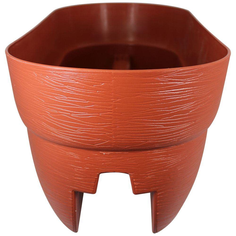 EMSCO Bloomers weatherproof resin resists sun and rain.
