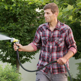 EOOIO versatile water hose suitable for yards and garden beds.