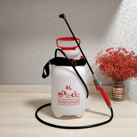 ePizdiz Watering Can Device nozzle reduces spills and noise.