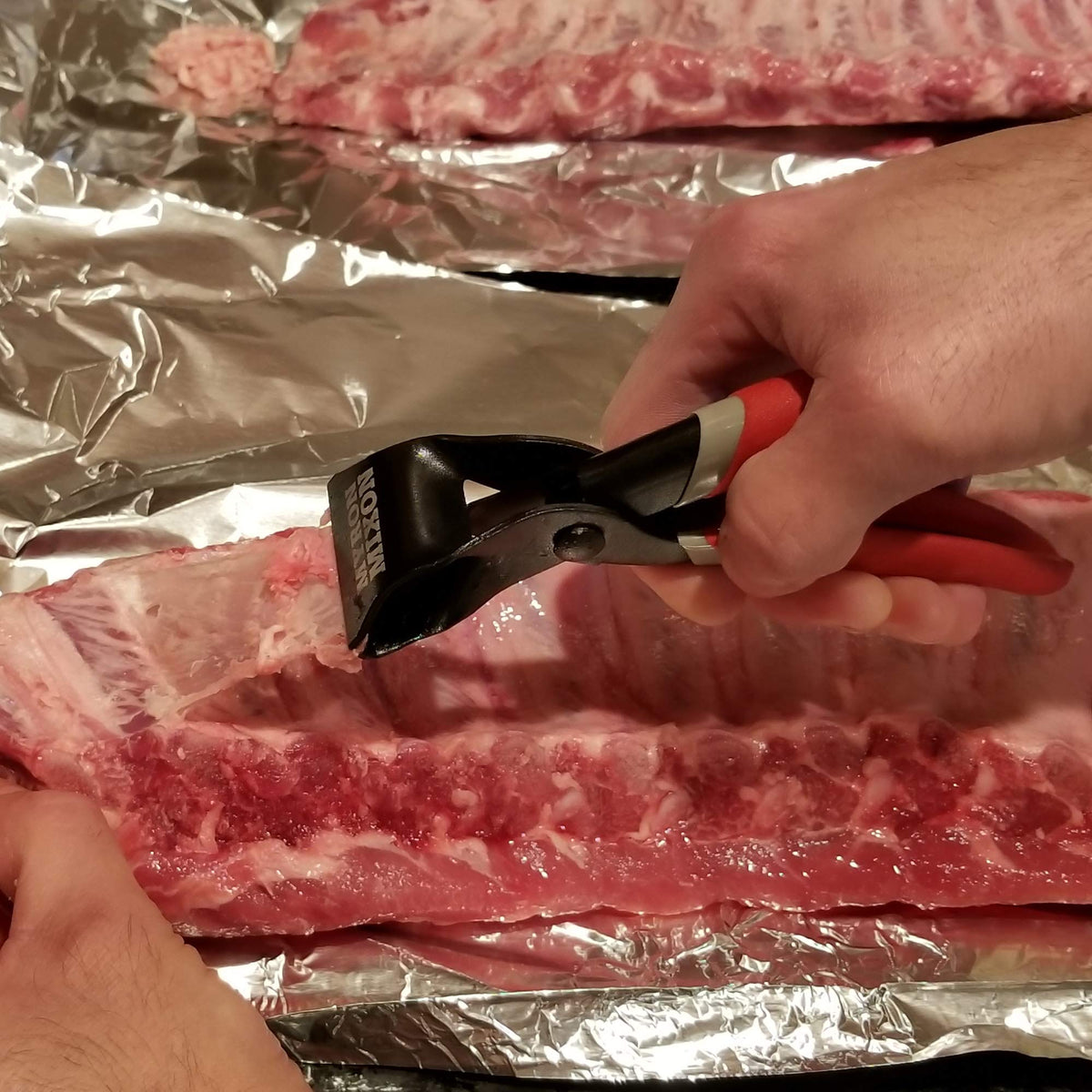 Ergo Chef Mixon non-slip-grip improves control during skinning