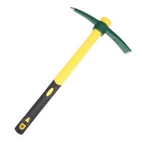 ESCULTORA outdoor pickaxe with steel head for tough soil and long-lasting durability.