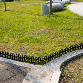 Evelyne corner join demonstrates flexible 90-degree corner construction