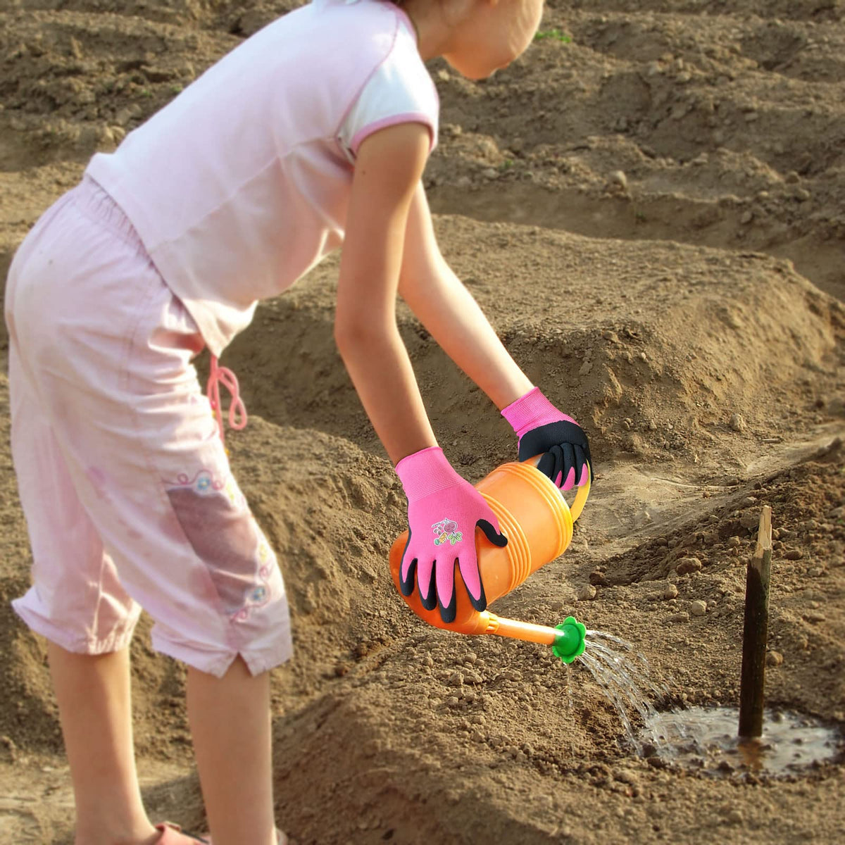 Evridwear Kids Gardening Gloves pink shows wide size range from 3 to 14 years.