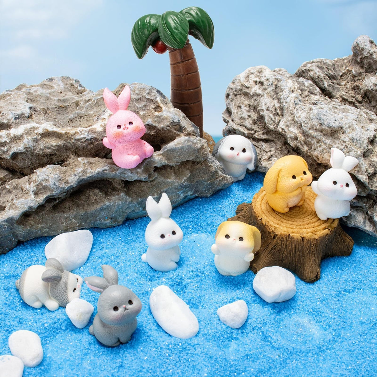 Exasinine resin bunny figurines designed for decorative fences and pots