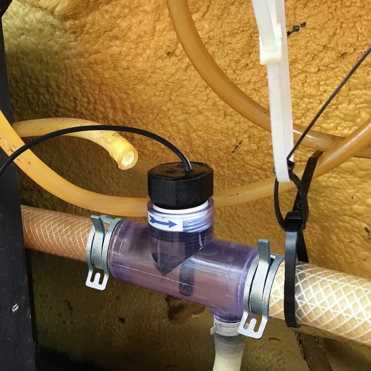 EXCELFU flow switch installation step enables quick replacement.