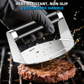 Execent 5.5-inch surface for uniform patties and even searing.
