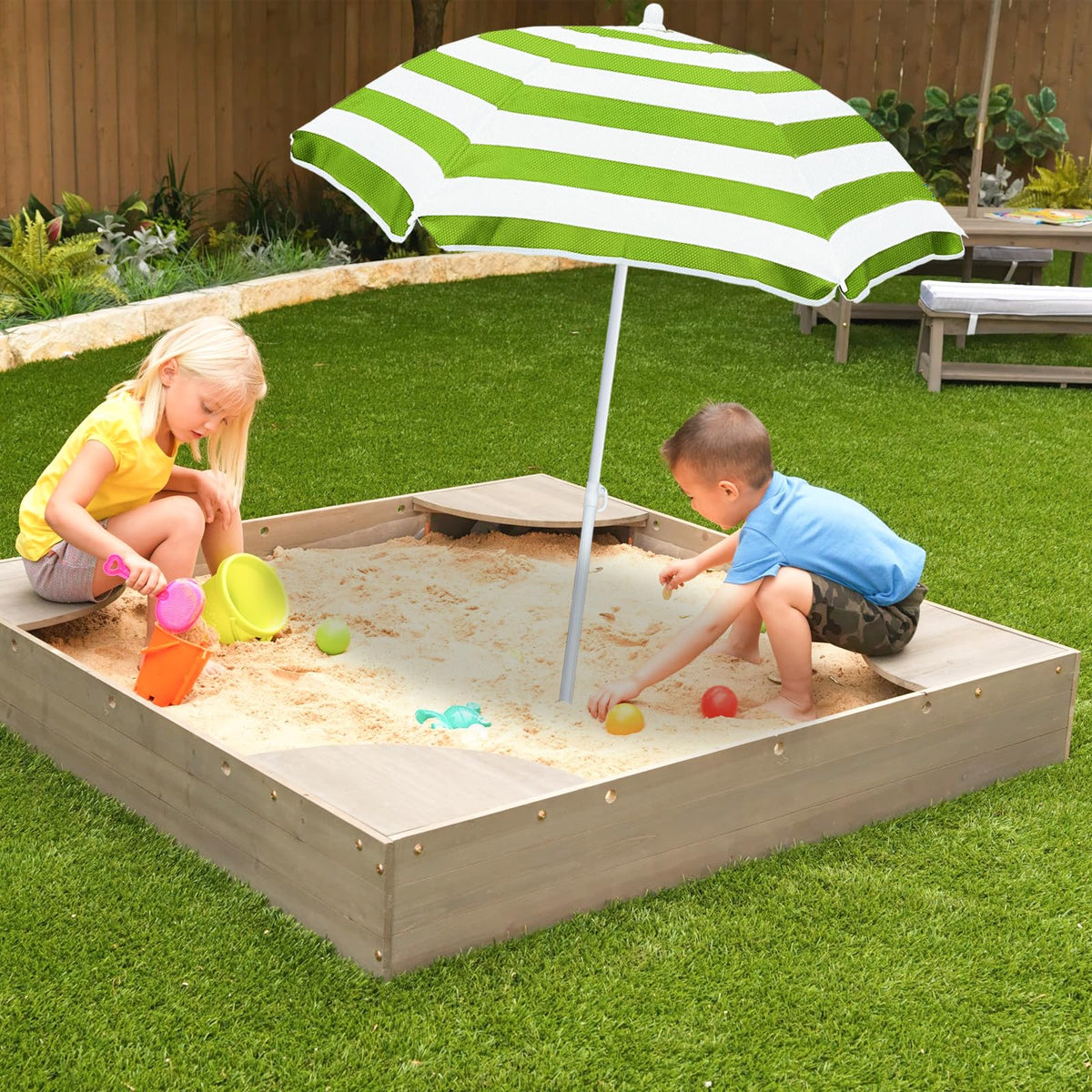 Exokugo 41-inch umbrella provides UPF shade for sunny family outings