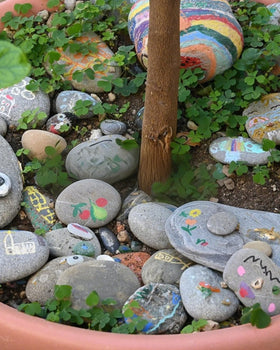 FAHAXIKI stones suit ponds, flower beds, and outdoor seating areas.