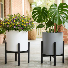 Weather-resistant FaithLand finish resists fading for year-round display.
