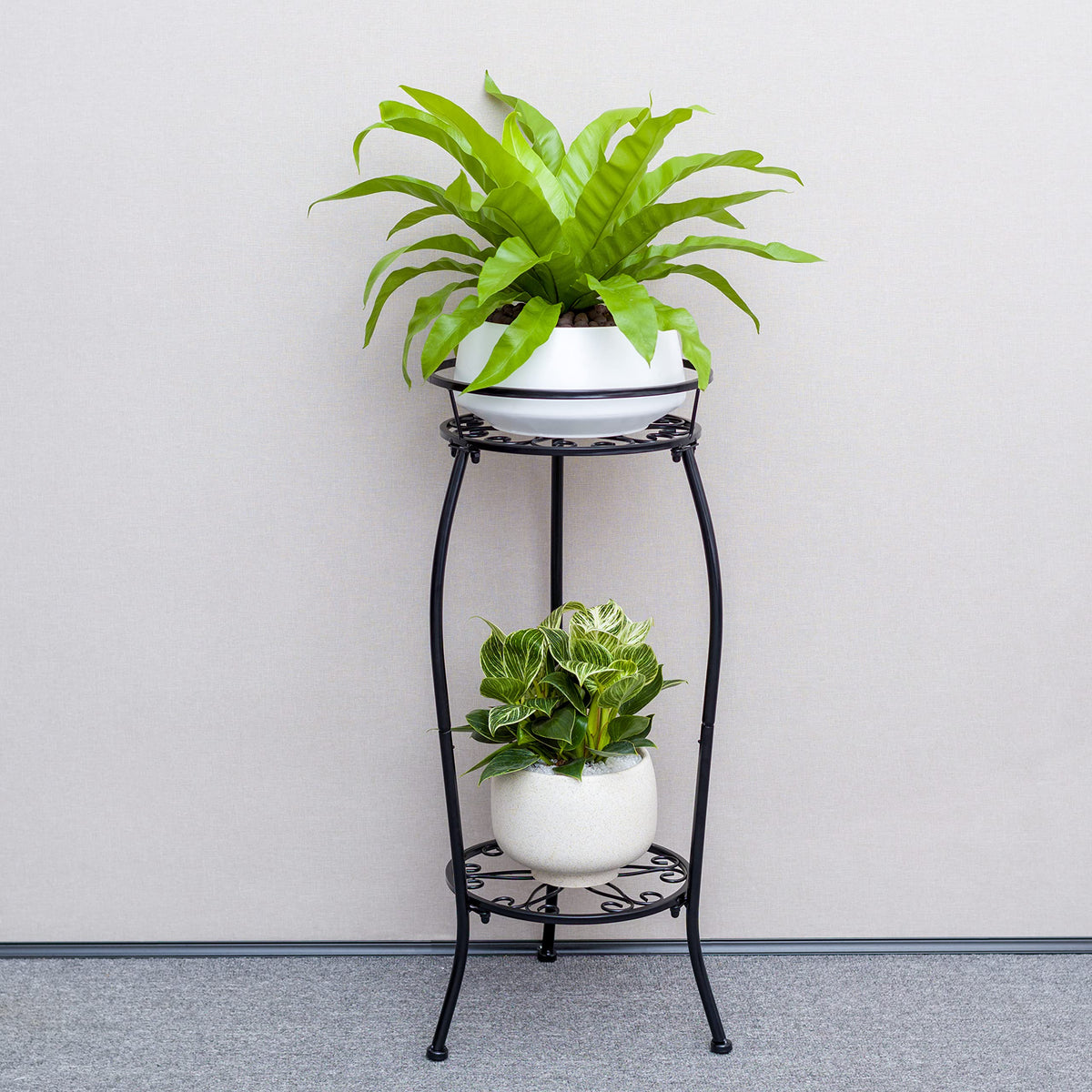 FaithLand sturdy triangular-frame design provides solid pot support.