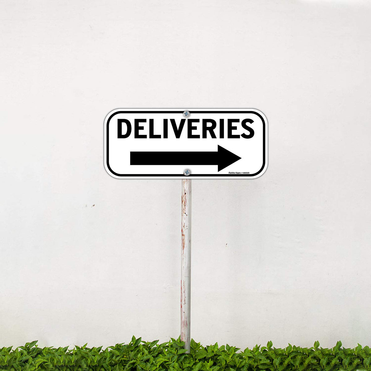 Faittoo Deliveries Sign Black on White offers sharp contrast and clarity.