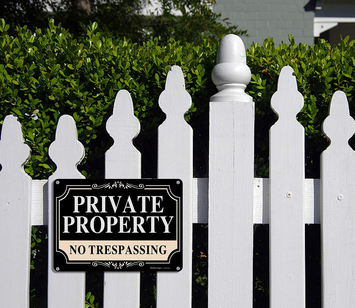 Faittoo weatherproof privacy sign suitable for indoor and outdoor spaces.