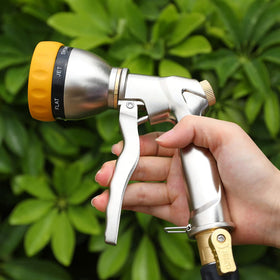 FANHAO in-use view demonstrates watering garden beds and lawns efficiently.