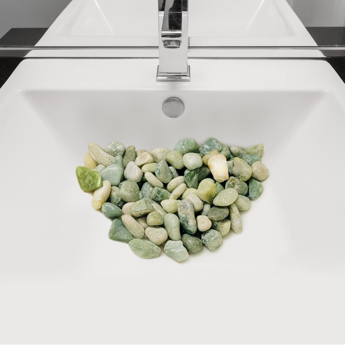 FANTIAN Green River rocks in garden landscaping for walkways.