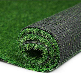 Fasmov artificial grass rug in a pet area; soft, easy to clean