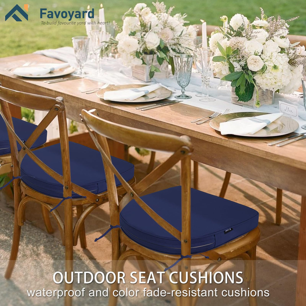 Favoyard fade-resistant fabric preserves vibrant outdoor color.