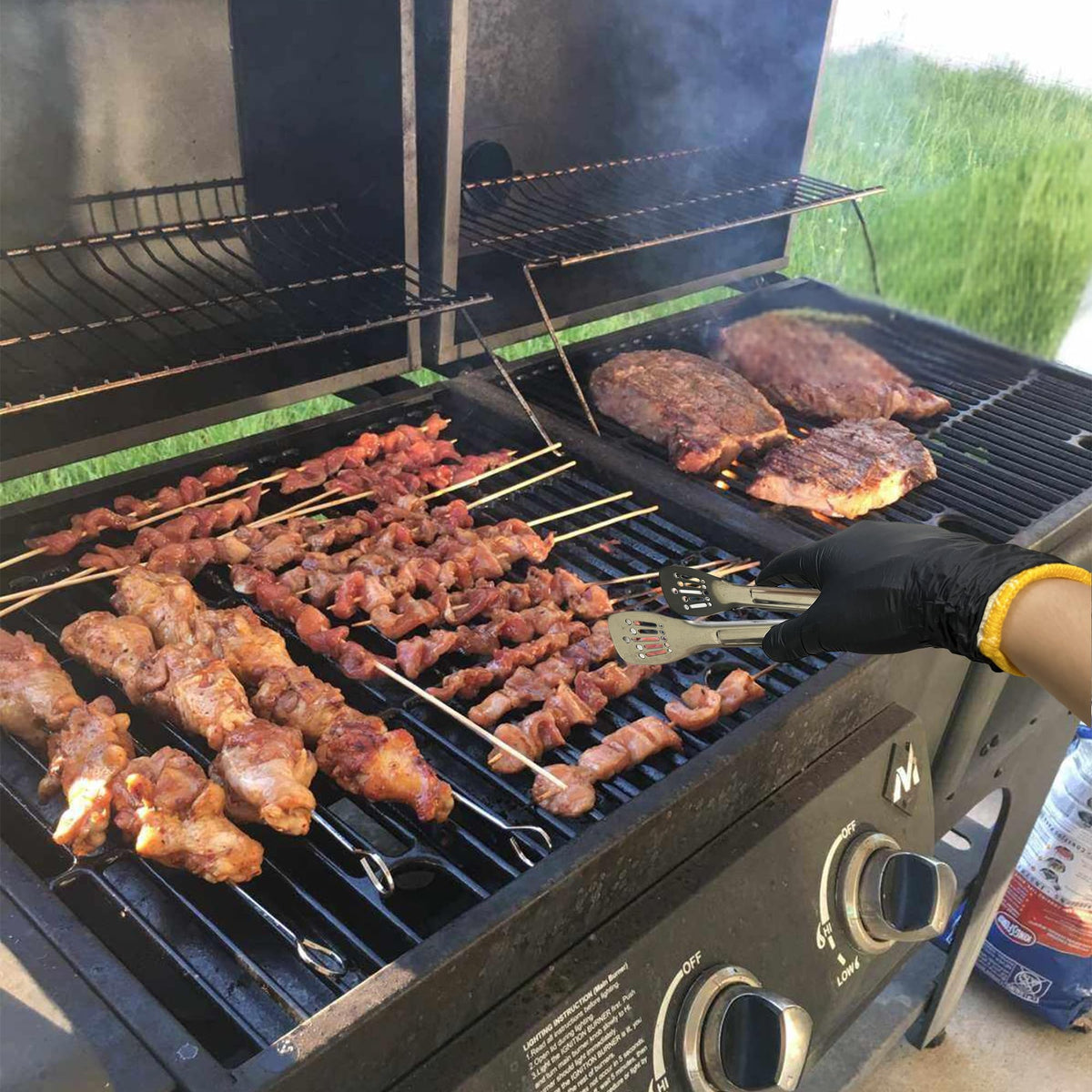 FayLongSky gloves provide a reliable non-slip grip during grilling