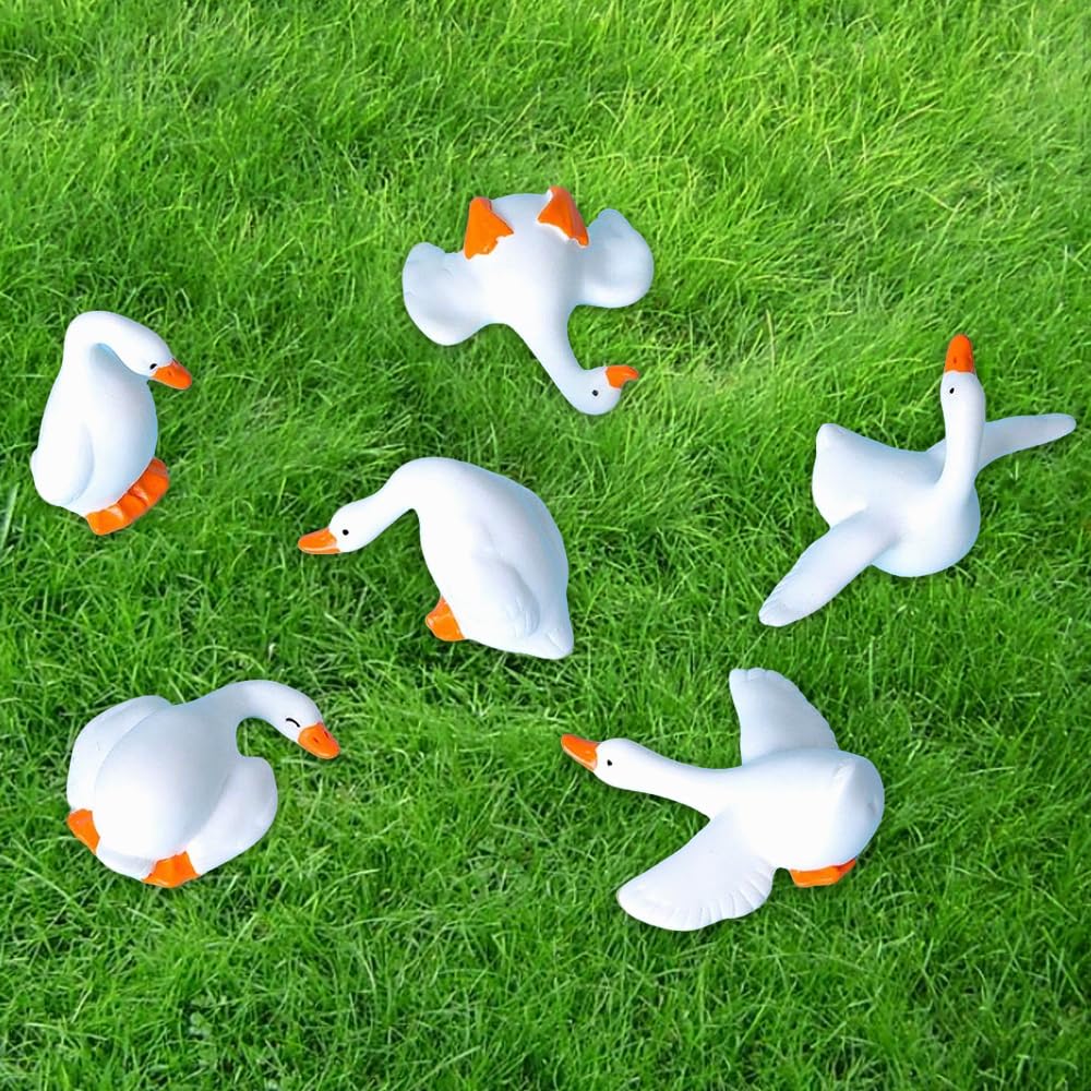 FCKLVMC mini goose figurine for DIY crafts and personalization