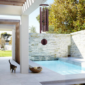 FDOCOI wind chimes tuned to E pentatonic play calming melodies.