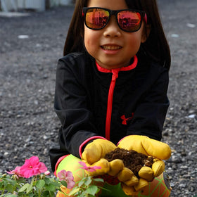 FEISHDEK kids gloves ideal for gardening and outdoor activities