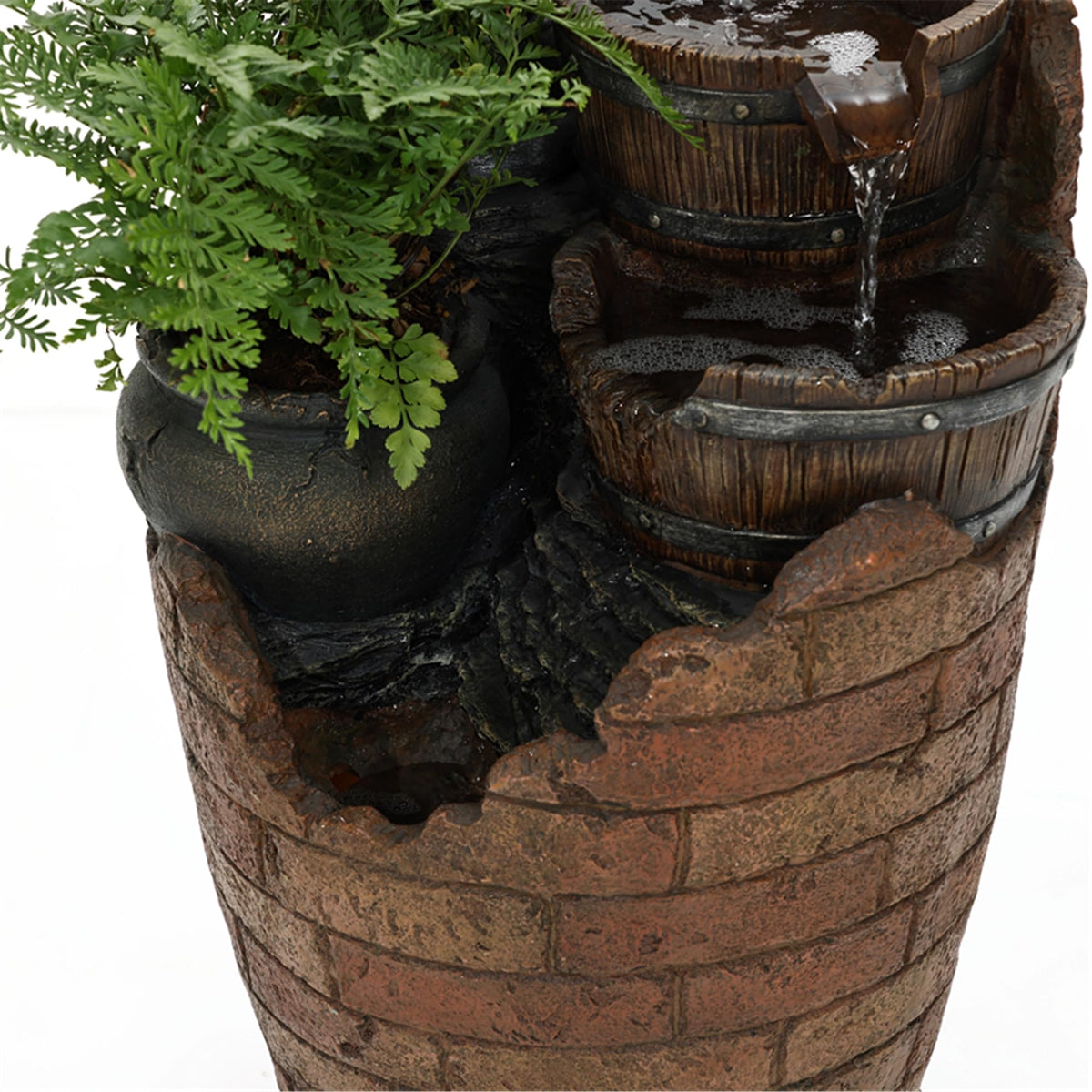 Capacity of 1.71 gallons fuels gentle fountain motion.