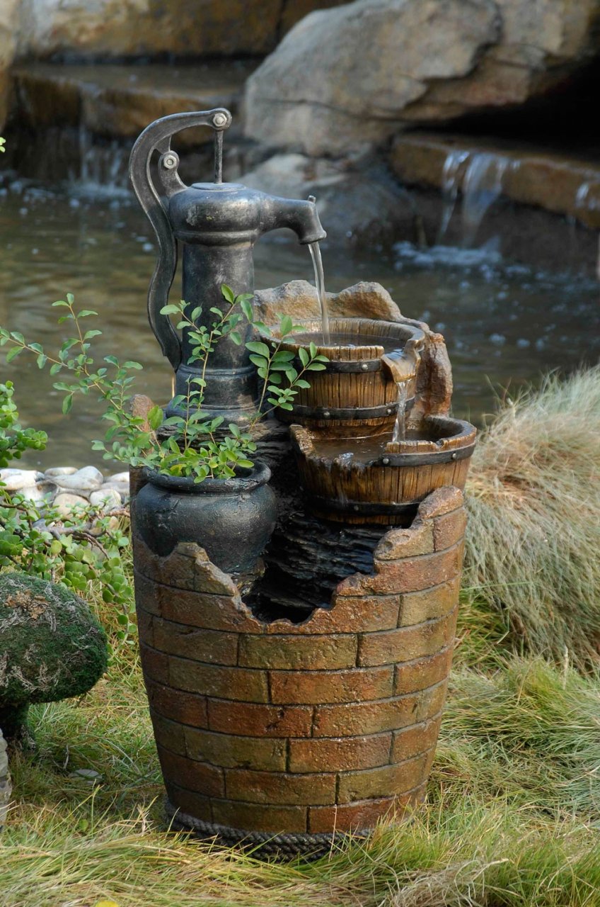 Glenville fountain side view highlights compact footprint for patios.