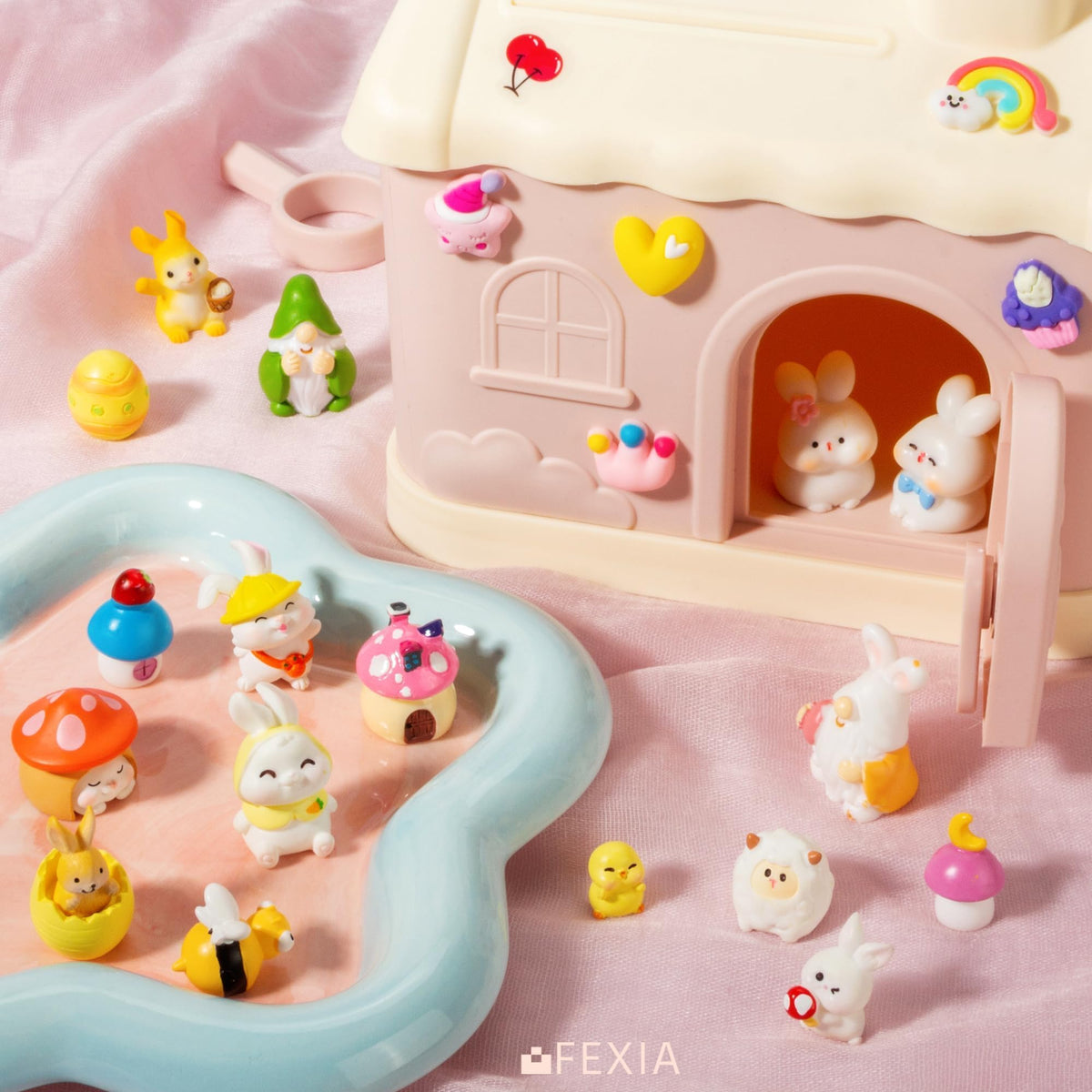 FEXIA resin figurines resist fading for long-lasting Easter display.