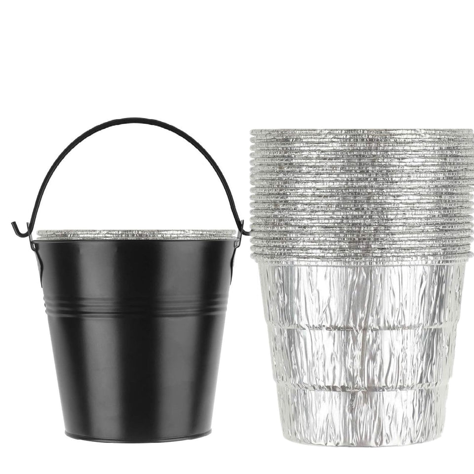 Findful grease liner 20-pack in use for easy disposal and clean grilling