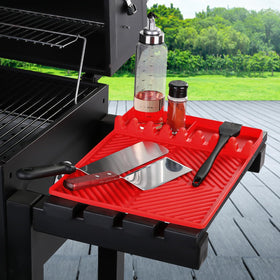 Find Law griddle mat easy clean design simplifies post-cook cleanup.