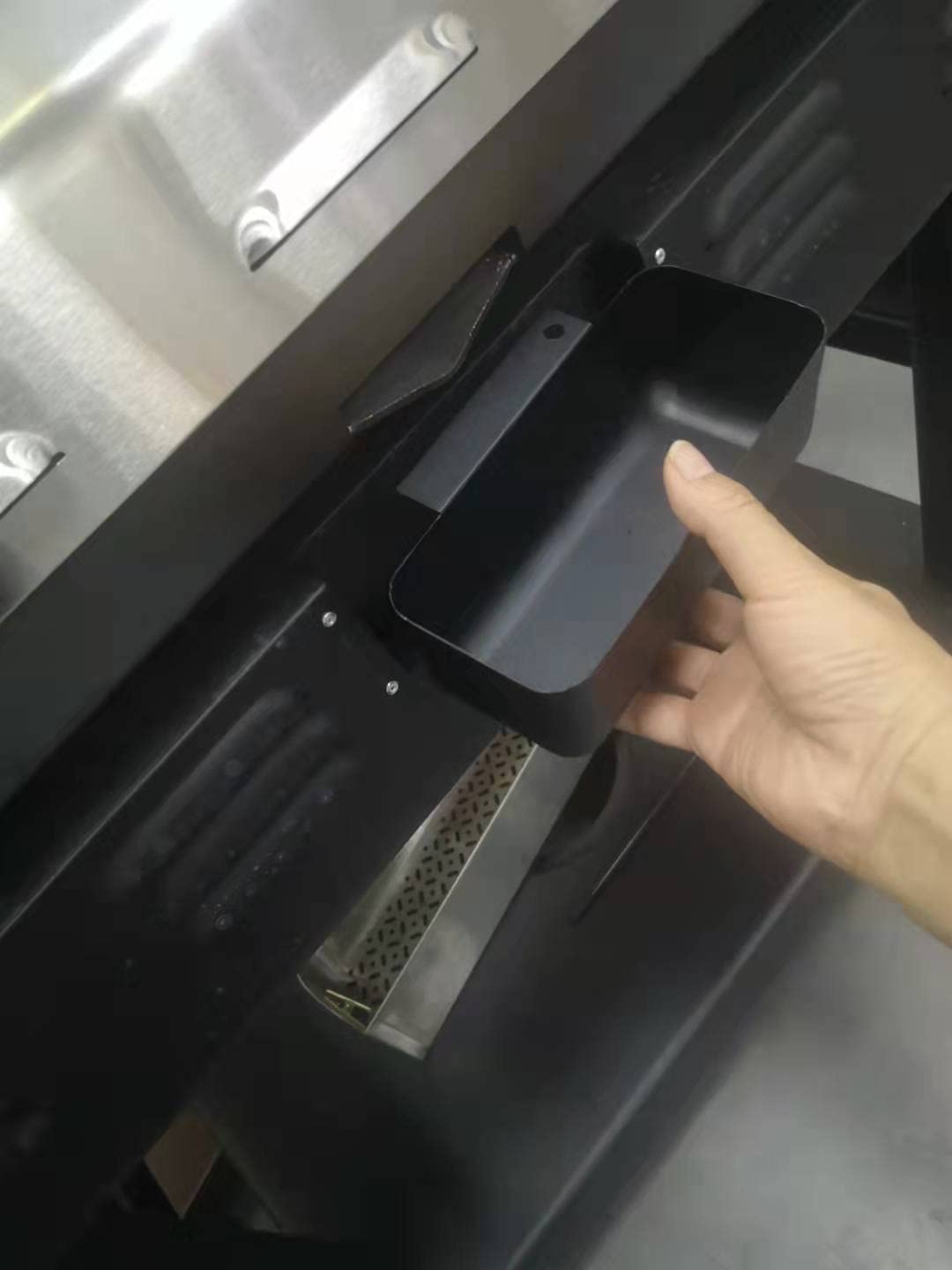 Firsgrill grease cup foil tray easy-install view showing tool-free setup