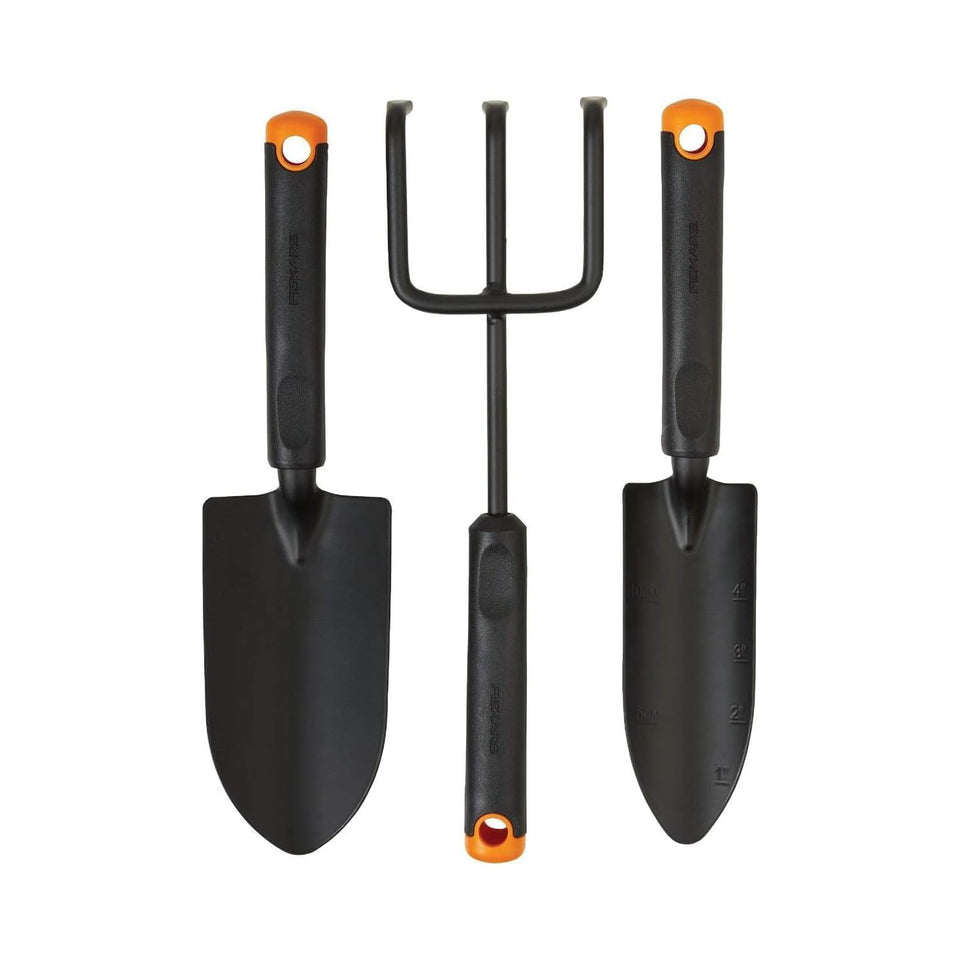 Fiskars 3-piece garden tool set trowel with rust-resistant steel head for precise planting.