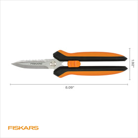 Integrated wire cutter reduces tool swaps outdoors