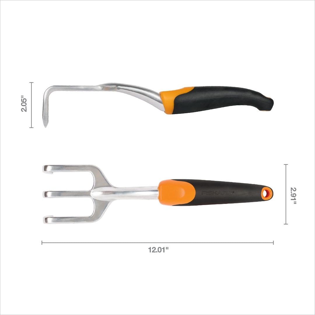 Fiskars Ergo Cultivator in action weeding between rows.
