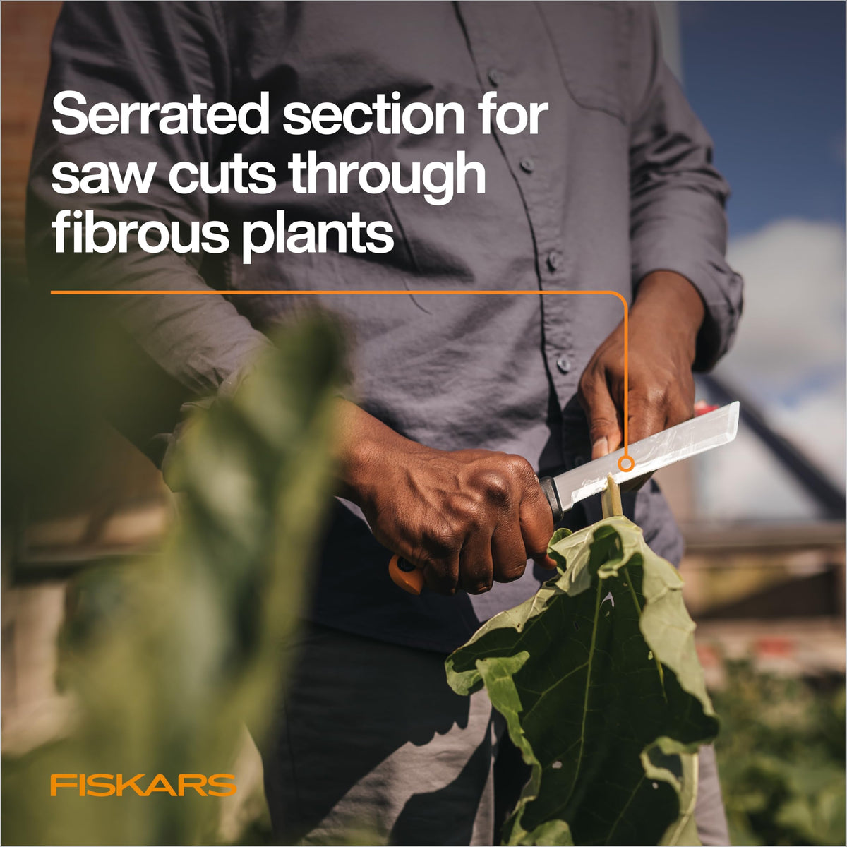 Fiskars Harvesting Knife extended tang demonstrates durability and long-lasting performance.