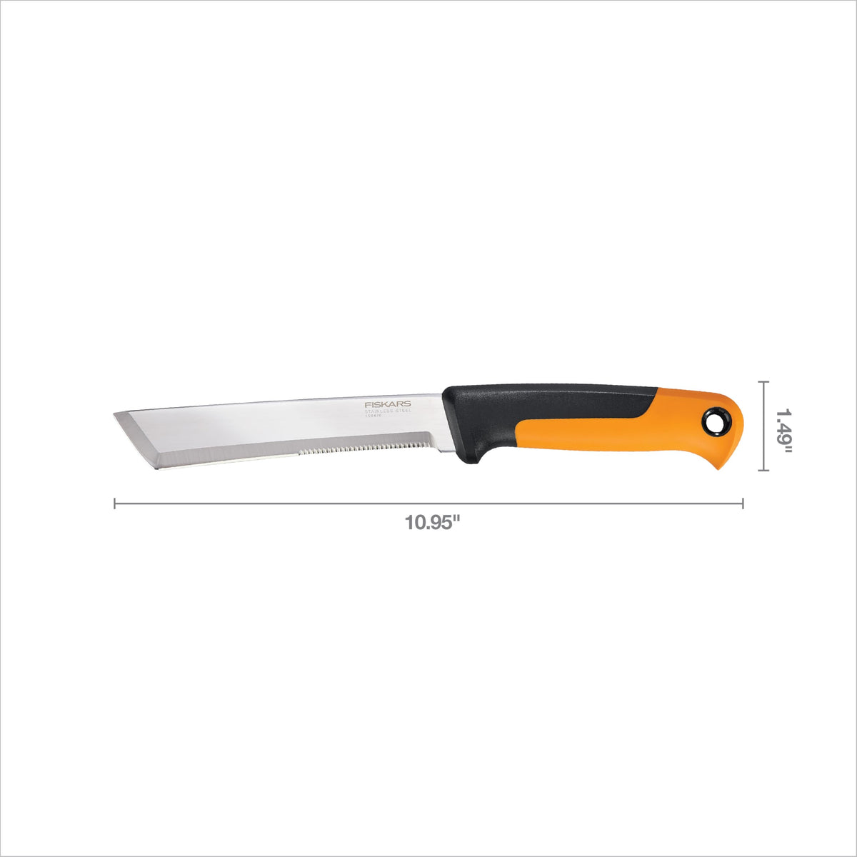 Fiskars Harvesting Knife garden-use in action showcasing versatility.