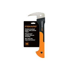 Fiskars Hookaroon angled blade grips logs for quick lifting and moving.