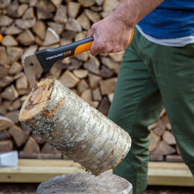 Fiskars Hookaroon non-slip grip handle enhances control during yard work.