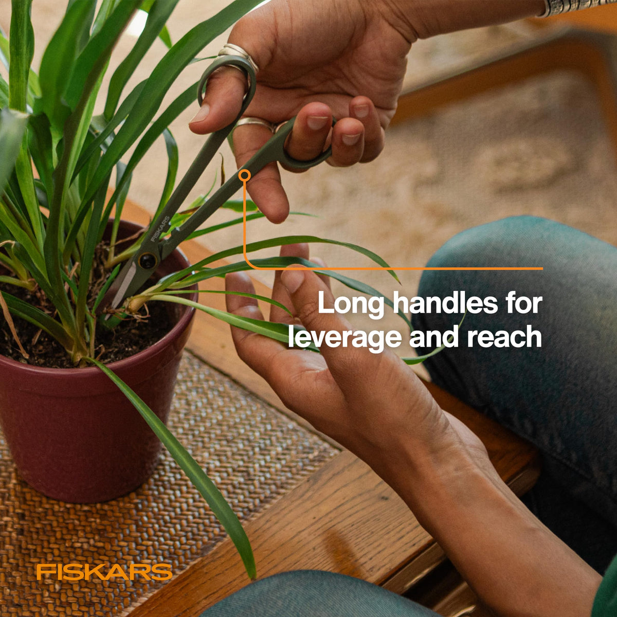 Fiskars Plant Detailer Snips stainless steel blades resist rust for longevity.