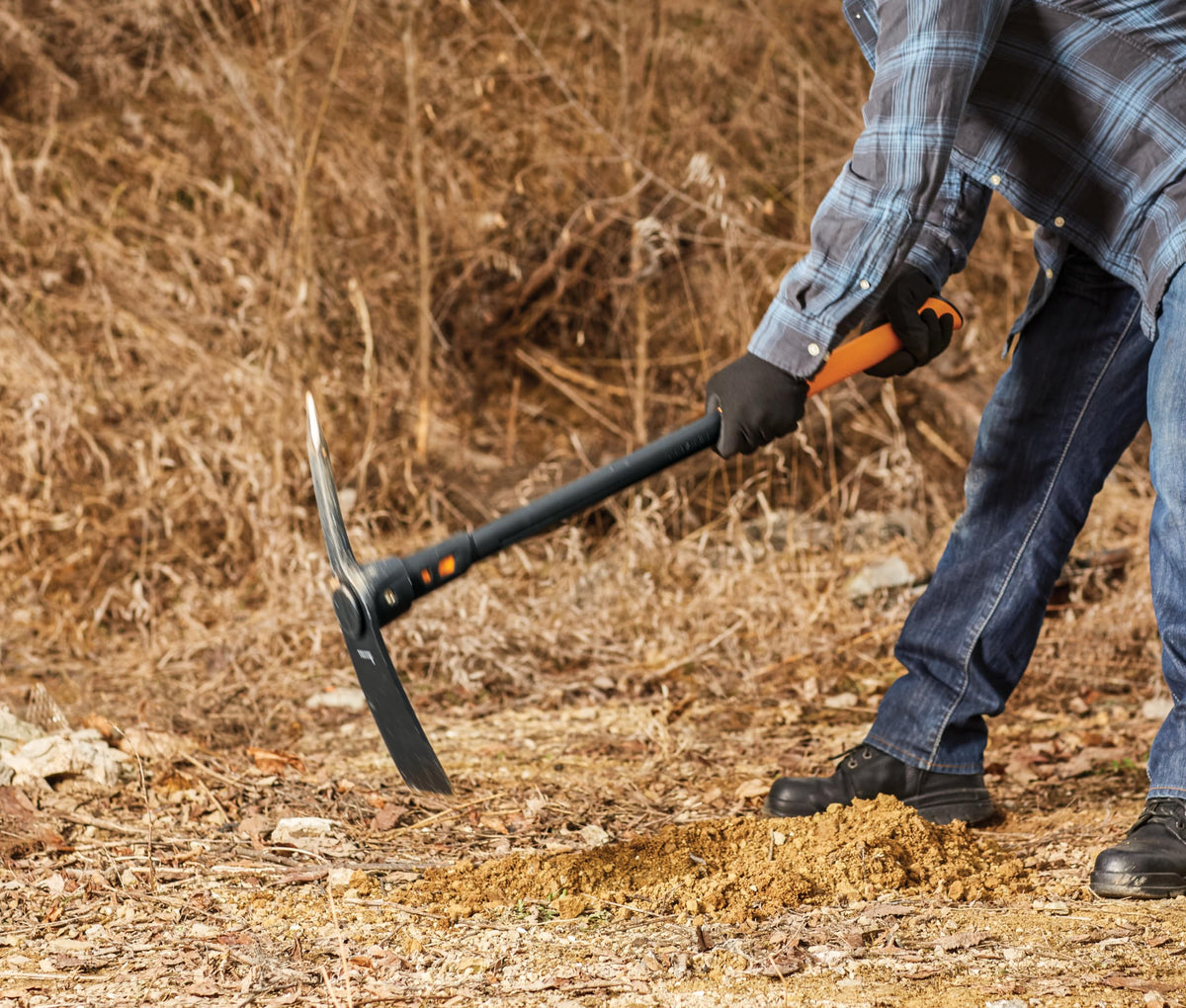 Fiskars Pro IsoCore shock-control system lowers fatigue during hard tasks.