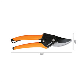 Fiskars ambidextrous design in use for both hands