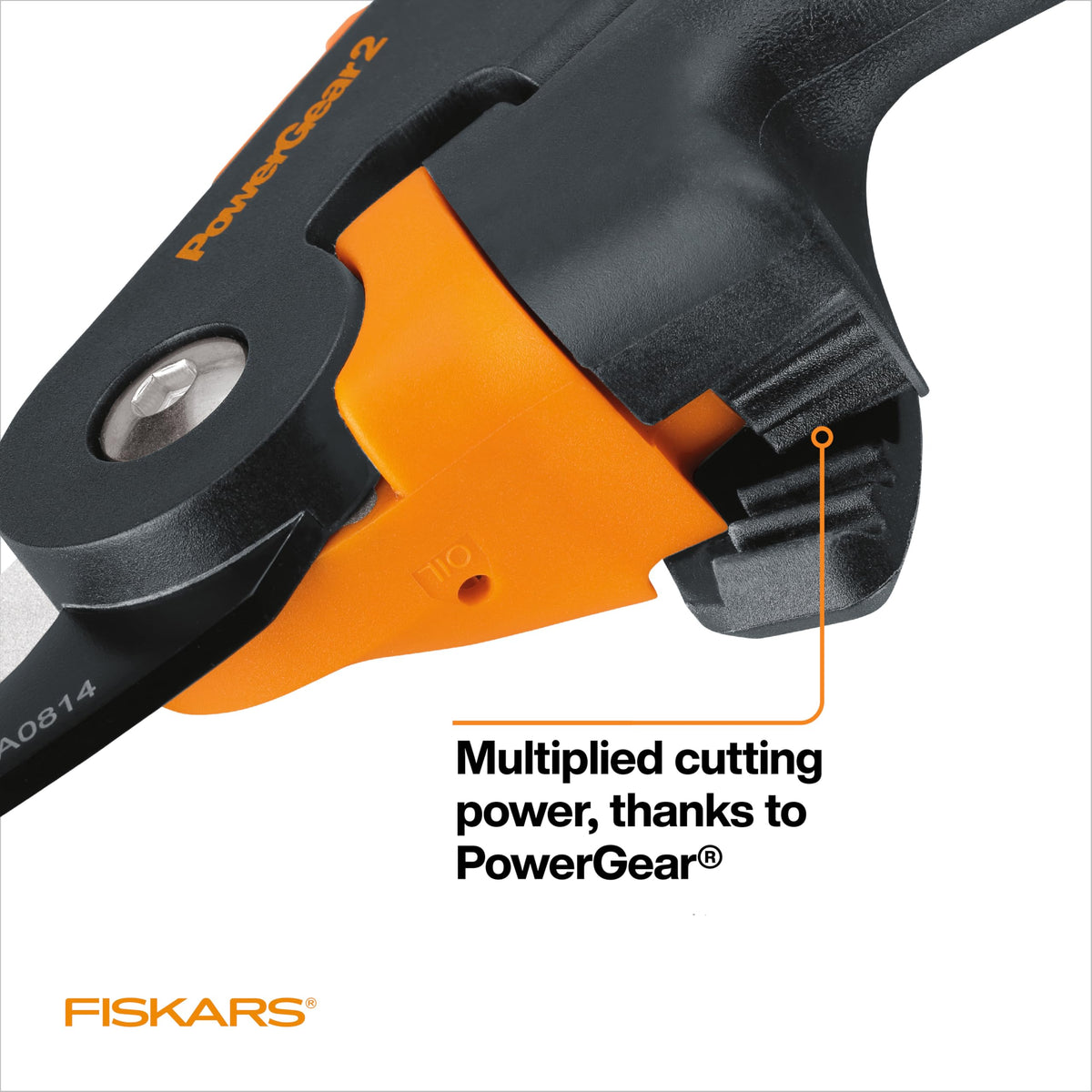 Contoured SoftGrip handle reduces fatigue during extended pruning