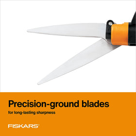 Ambidextrous design suits both hands for versatile pruning tasks.
