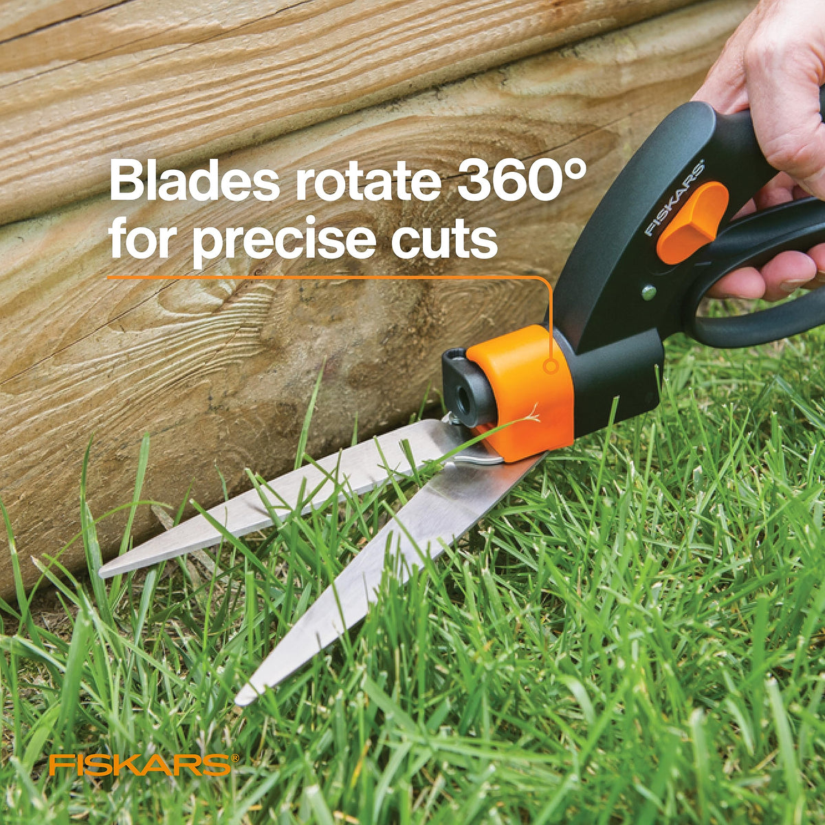 Fiskars stainless steel blades stay sharp for long-lasting trimming along borders.
