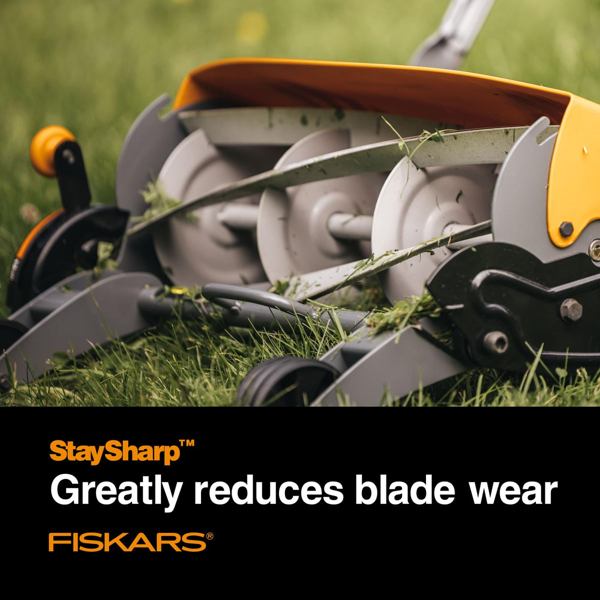 Ergonomic one-touch handle and reversible chute reducing fatigue and clutter.
