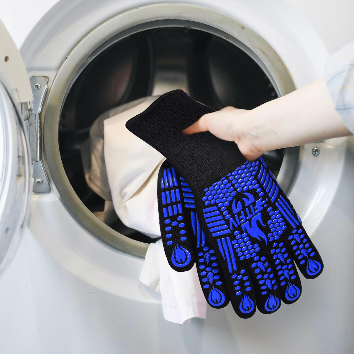 FITFIV BBQ Gloves provide extended forearm coverage for safer handling