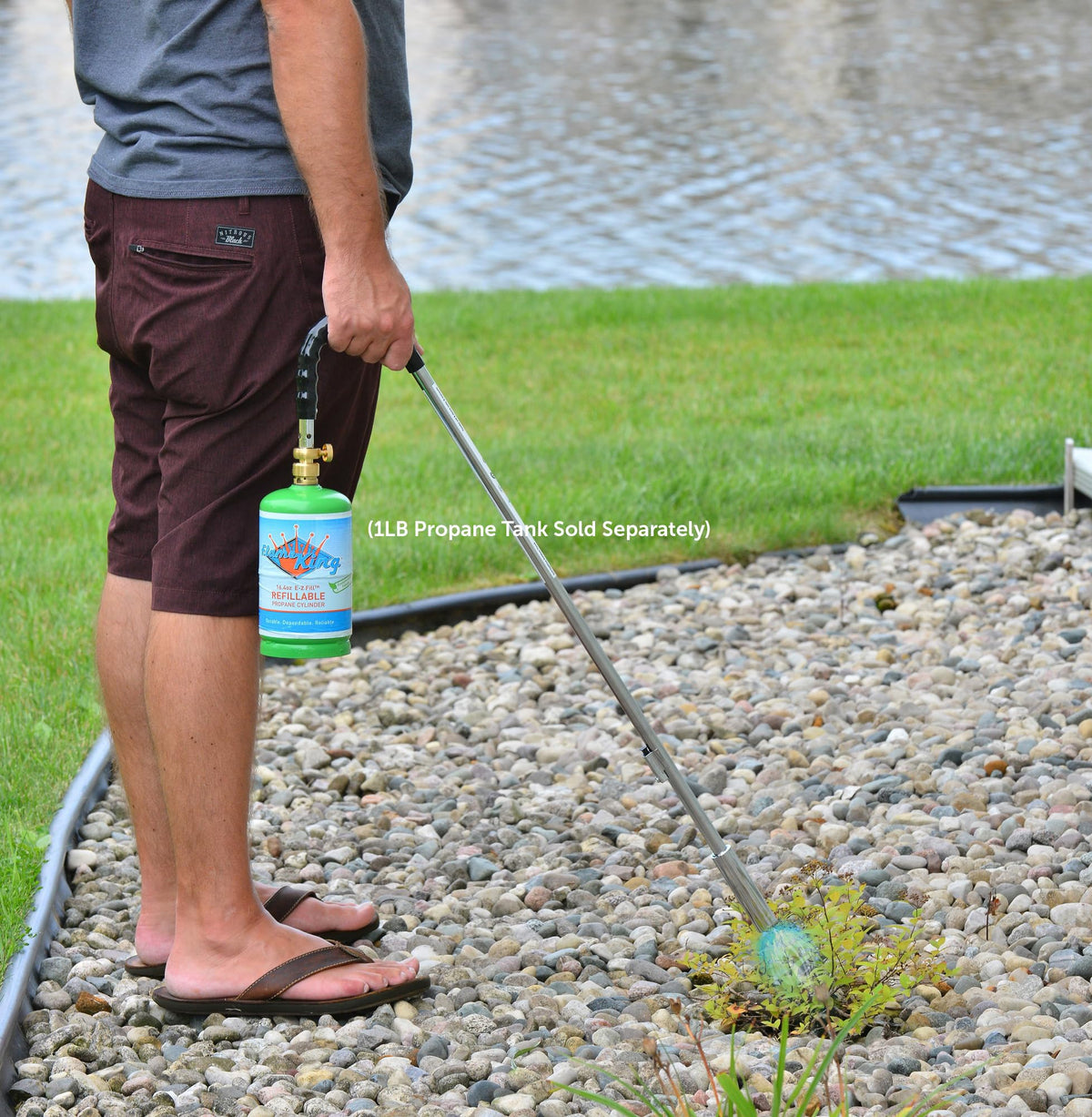 Flame King YSNPQ810CGA weed burner uses propane for efficient ignition.