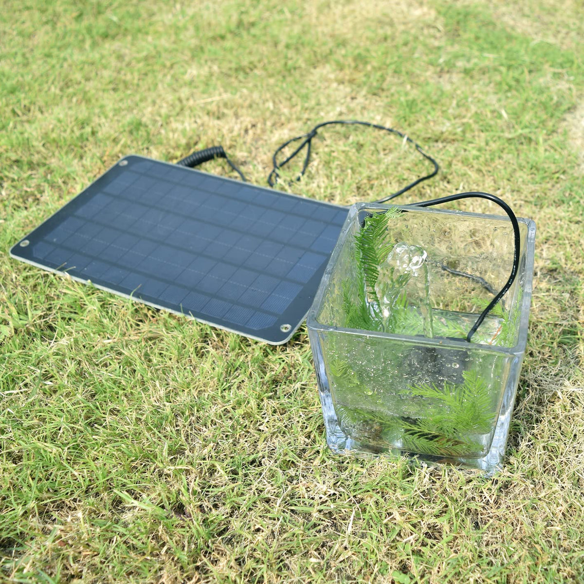 FlexSolar 6W mini panel weighs 230 grams, ultra-light and portable.